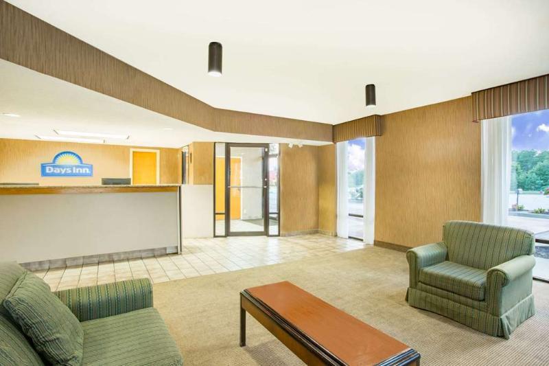 Days Inn By Wyndham Clinton - Laurens I-26 Extérieur photo